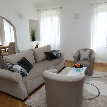 Apartman Cinkopan Pula Ngoại thất bức ảnh