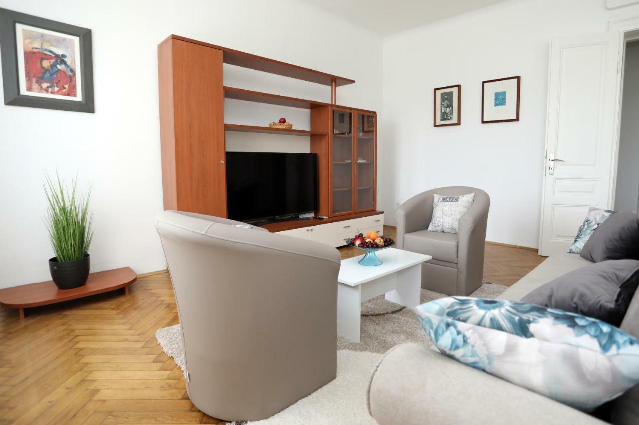 Apartman Cinkopan Pula Ngoại thất bức ảnh
